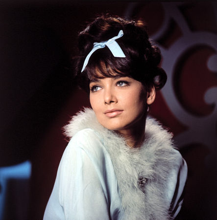how old is suzanne pleshette